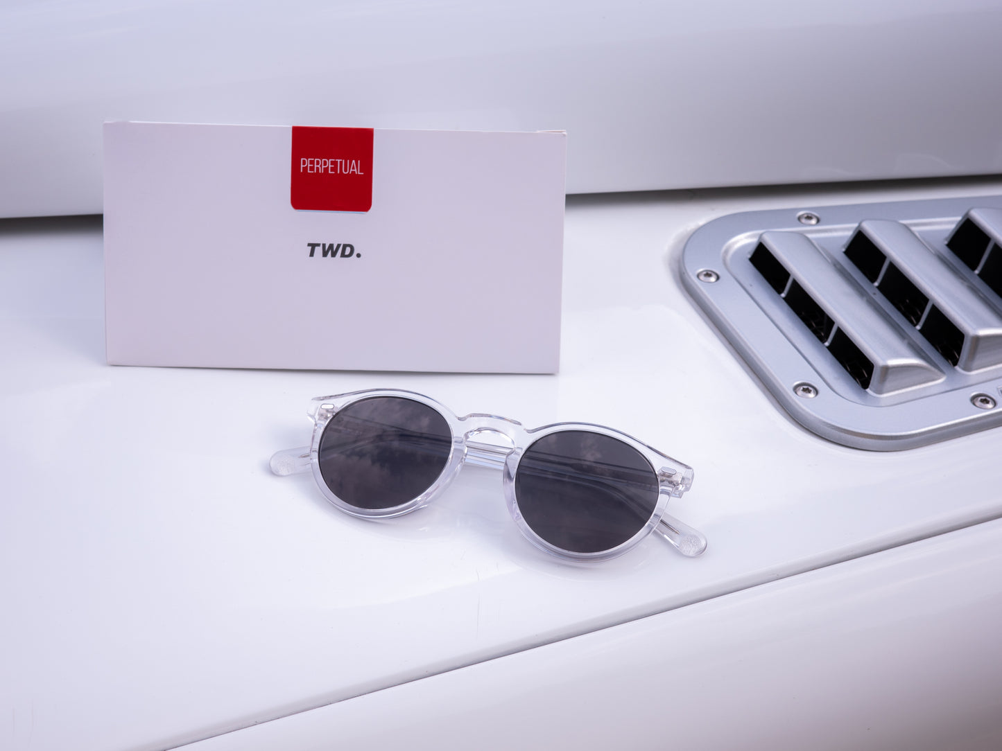 PERPETUAL Sunglasses