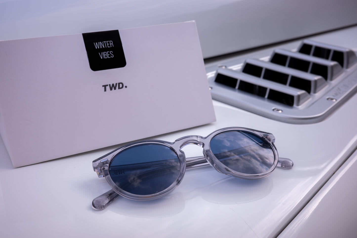 WINTER VIBES Sunglasses